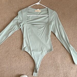 Chic Long Sleeve Bodysuit in Light Green